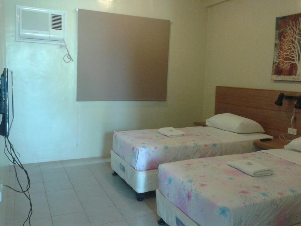 11Th Street Bed And Breakfast Bacolod Ngoại thất bức ảnh