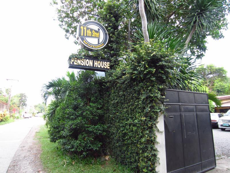 11Th Street Bed And Breakfast Bacolod Ngoại thất bức ảnh