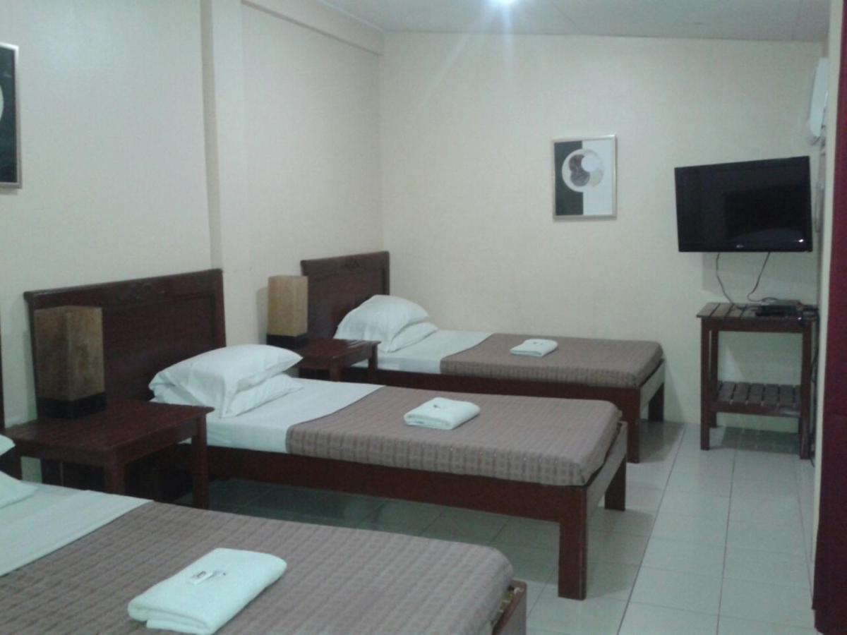 11Th Street Bed And Breakfast Bacolod Phòng bức ảnh