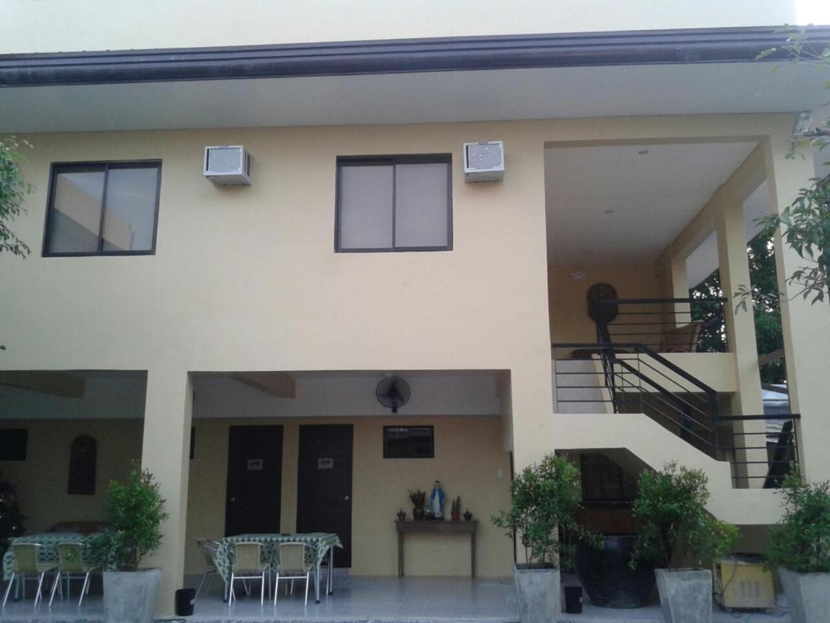 11Th Street Bed And Breakfast Bacolod Ngoại thất bức ảnh