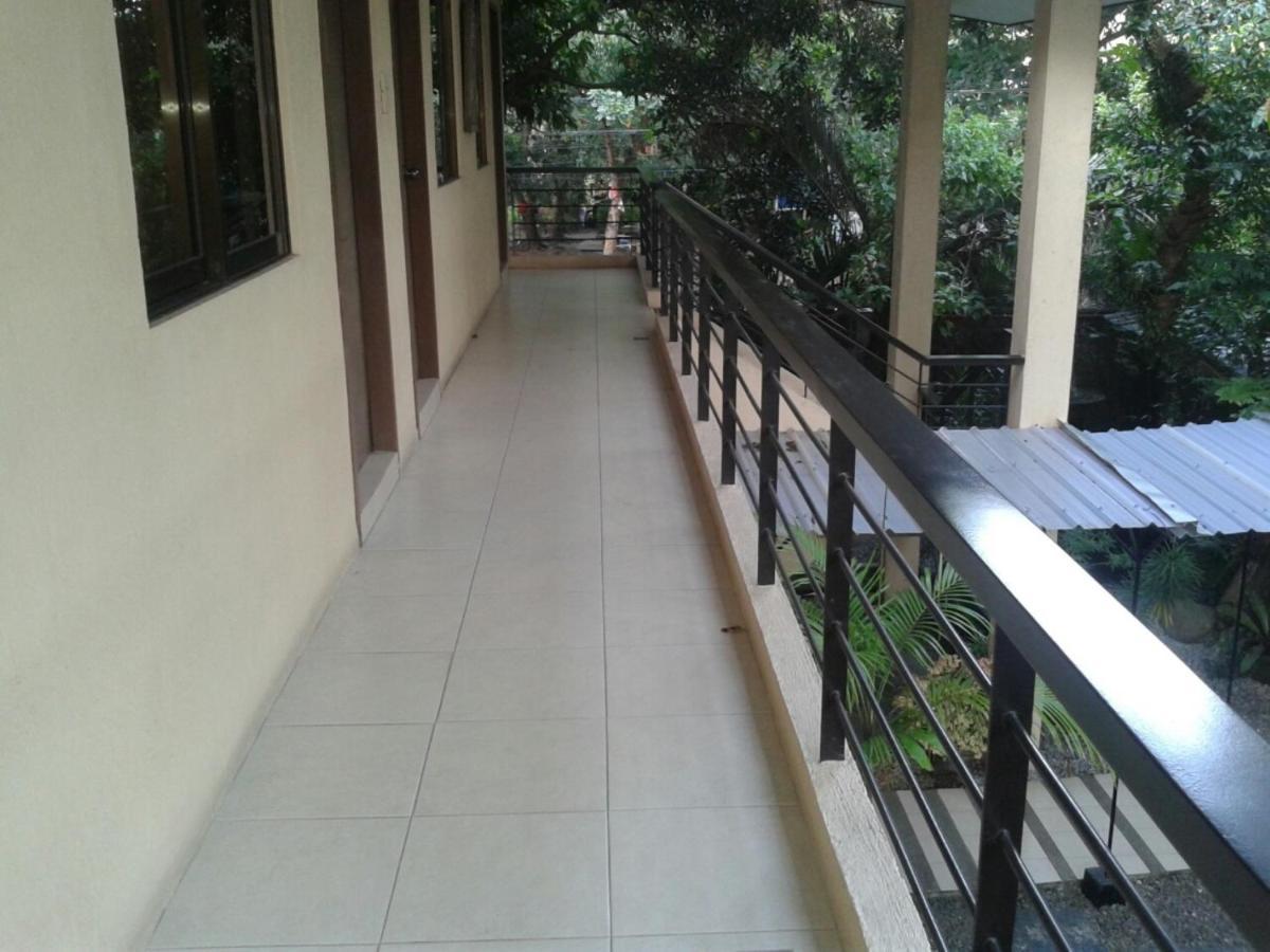 11Th Street Bed And Breakfast Bacolod Ngoại thất bức ảnh