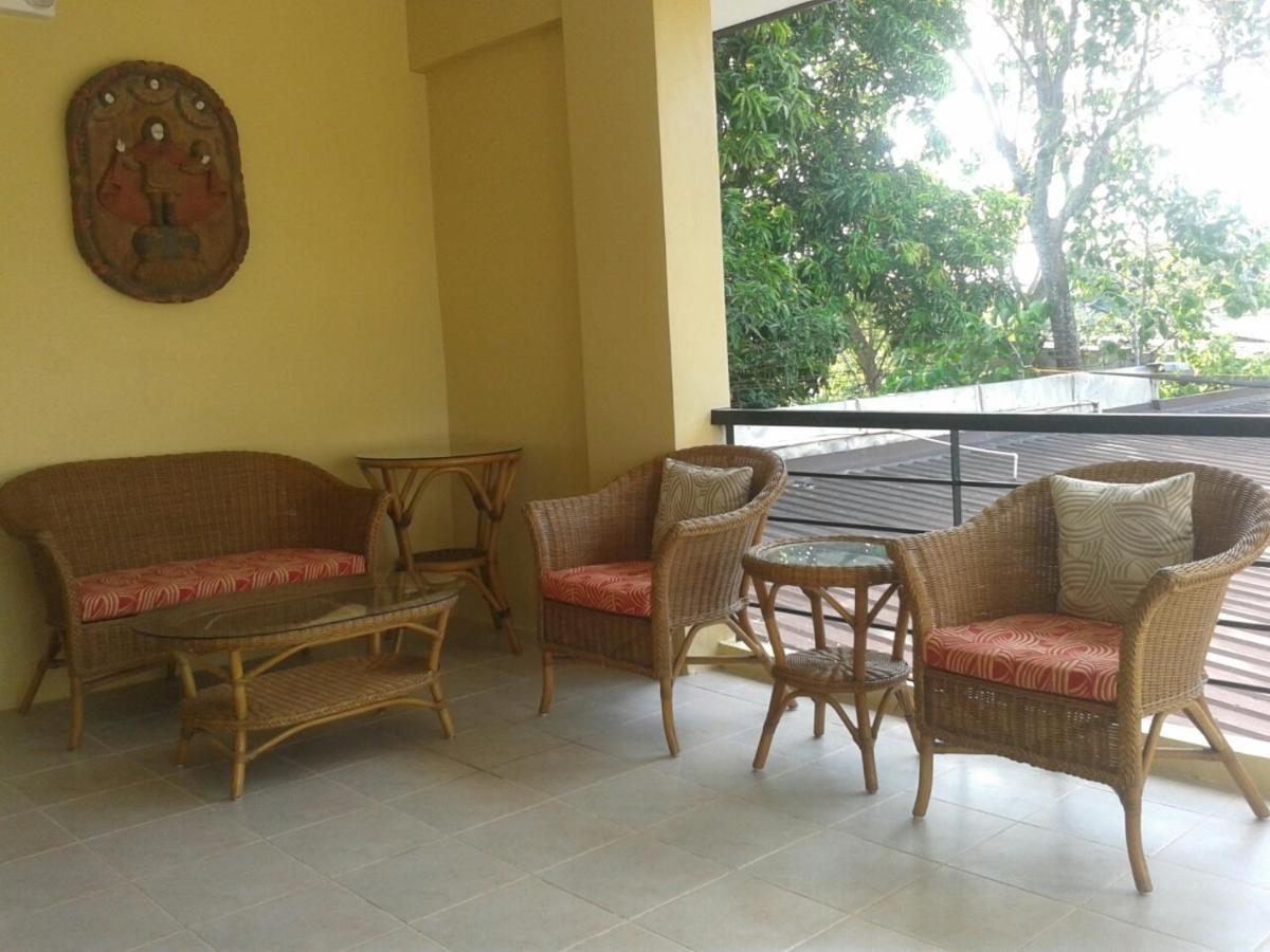 11Th Street Bed And Breakfast Bacolod Ngoại thất bức ảnh